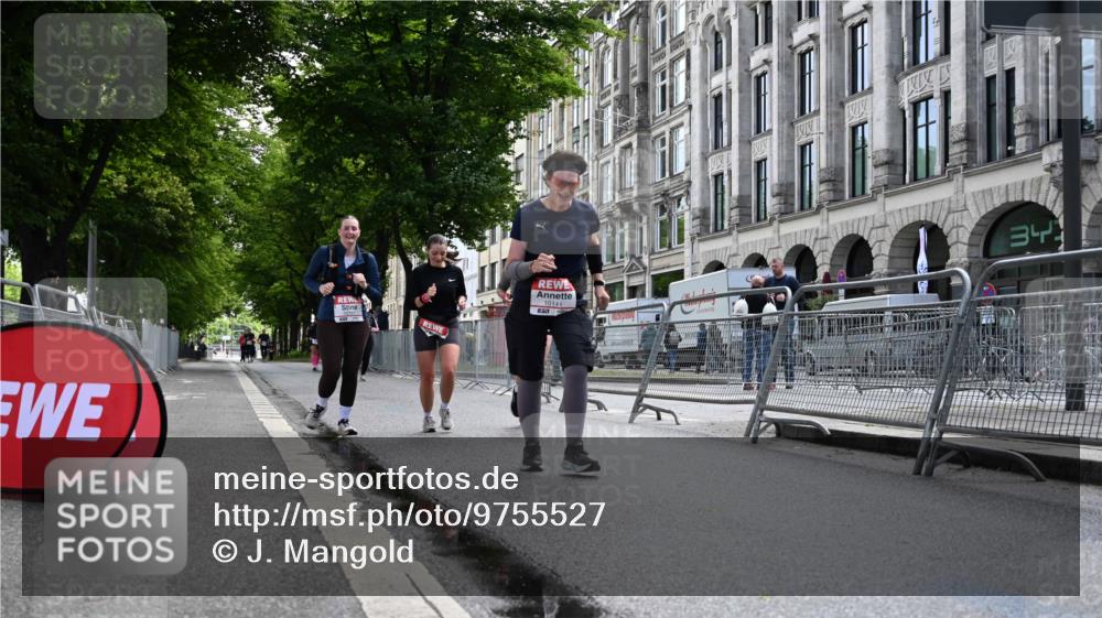 14.06.2026 - REWE Women's Run J. Mangold http://msf.ph/oto/9755527 14.06.2026 10:17:55 Ziel 10141, 10707, 10851, 11314 meine-sportfotos.de