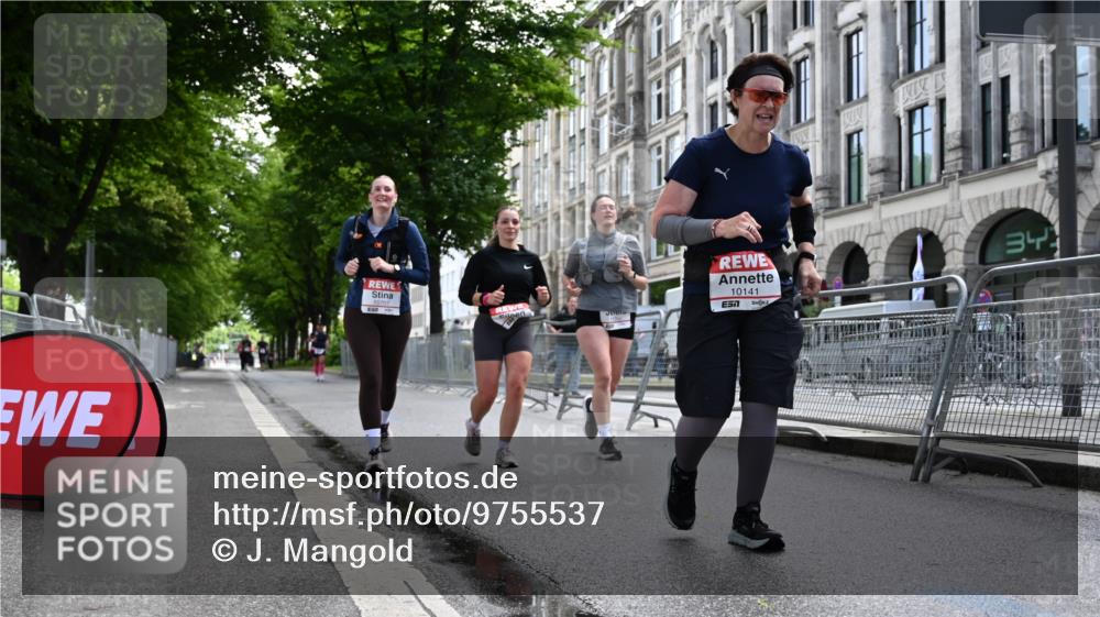 14.06.2026 - REWE Women's Run J. Mangold http://msf.ph/oto/9755537 14.06.2026 10:17:56 Ziel 10141, 10707, 10851, 11314 meine-sportfotos.de