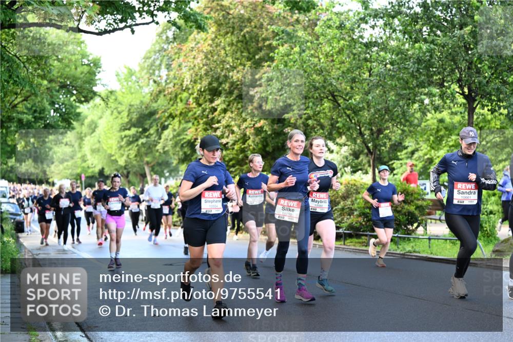 14.06.2026 - REWE Women's Run Dr. Thomas Lammeyer http://msf.ph/oto/9755541 14.06.2026 09:19:05 Laufen 10554, 7, 11110, 10088, 10661 meine-sportfotos.de