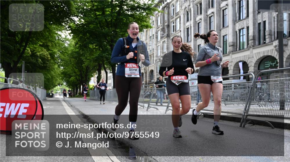 14.06.2026 - REWE Women's Run J. Mangold http://msf.ph/oto/9755549 14.06.2026 10:17:57 Ziel 10141, 10707, 10851, 11314 meine-sportfotos.de