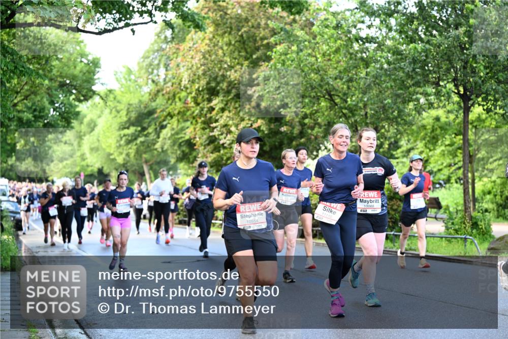 14.06.2026 - REWE Women's Run Dr. Thomas Lammeyer http://msf.ph/oto/9755550 14.06.2026 09:19:06 Laufen 10554, 57, 11110, 57, 10088 meine-sportfotos.de