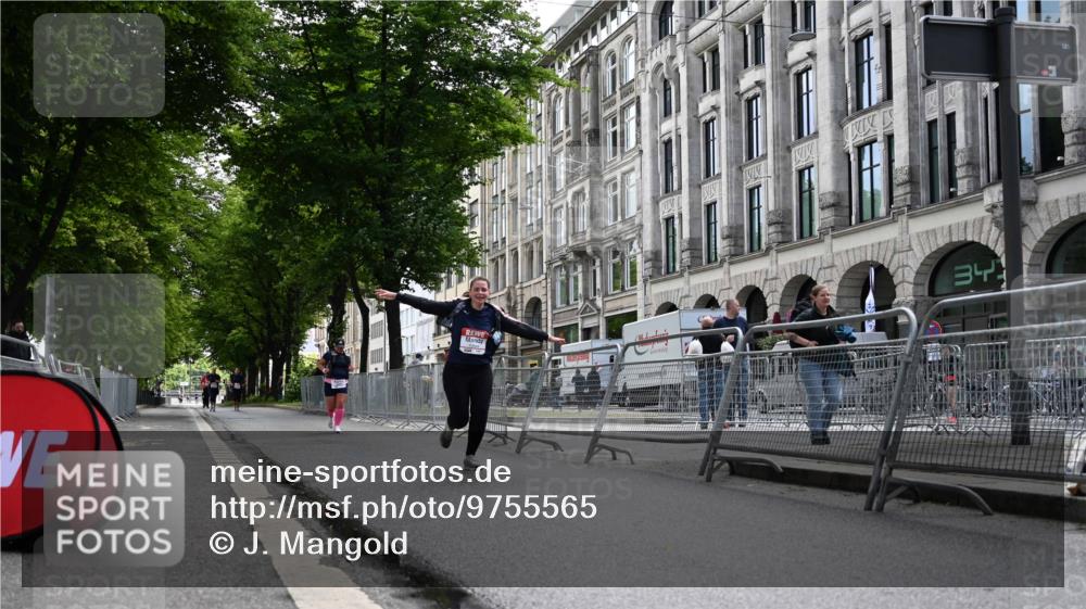 14.06.2026 - REWE Women's Run J. Mangold http://msf.ph/oto/9755565 14.06.2026 10:18:02 Ziel 10684, 10707, 10851, 11314 meine-sportfotos.de