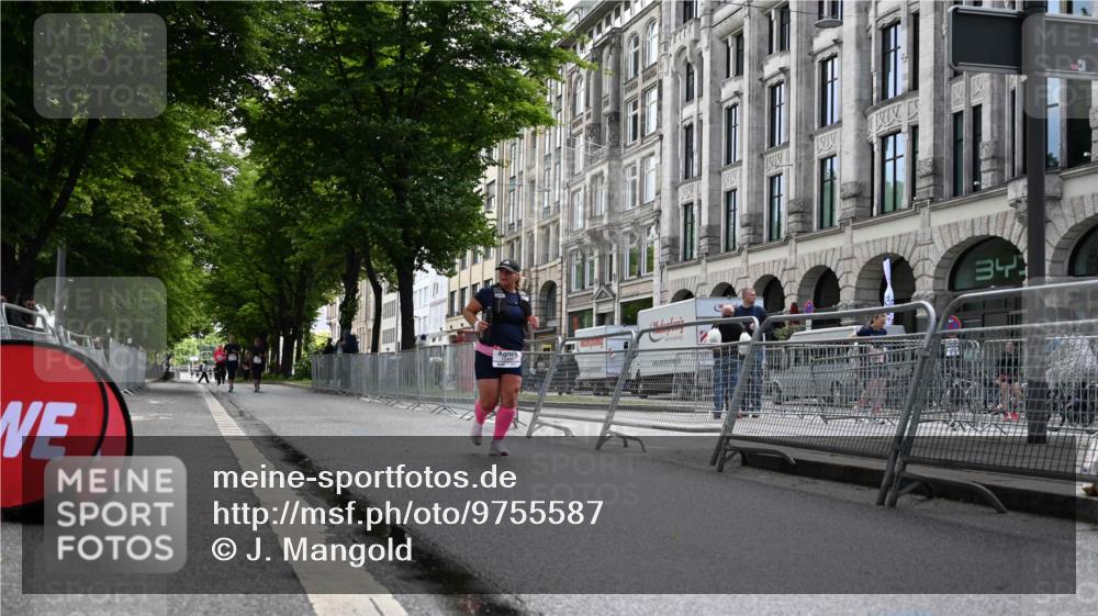 14.06.2026 - REWE Women's Run J. Mangold http://msf.ph/oto/9755587 14.06.2026 10:18:06 Ziel 10684, 10864 meine-sportfotos.de