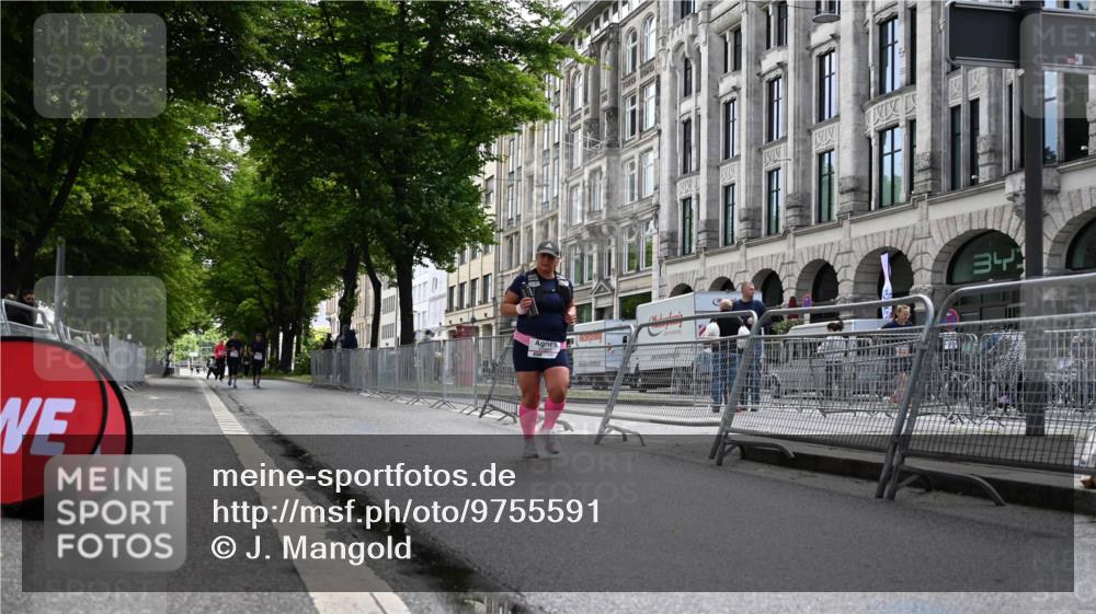 14.06.2026 - REWE Women's Run J. Mangold http://msf.ph/oto/9755591 14.06.2026 10:18:06 Ziel 10684, 10864 meine-sportfotos.de