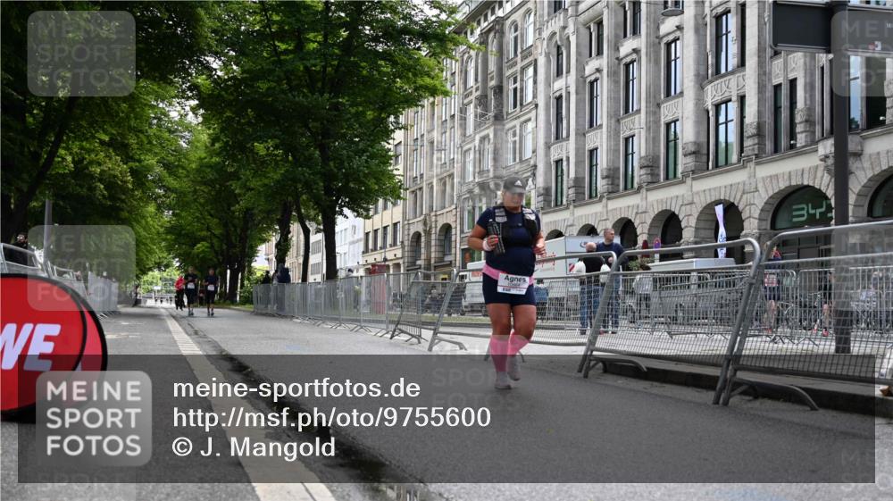 14.06.2026 - REWE Women's Run J. Mangold http://msf.ph/oto/9755600 14.06.2026 10:18:07 Ziel 10684, 10864 meine-sportfotos.de