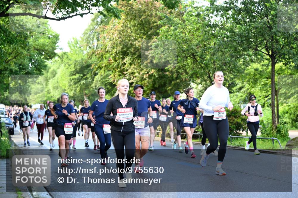 14.06.2026 - REWE Women's Run Dr. Thomas Lammeyer http://msf.ph/oto/9755630 14.06.2026 09:19:11 Laufen 10227, 57, 10719, 10349, 57 meine-sportfotos.de