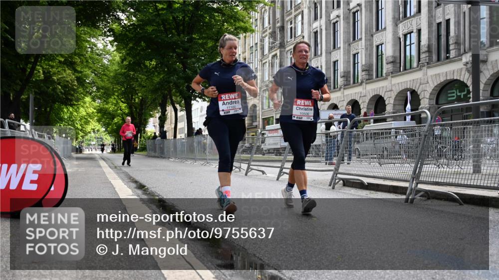 14.06.2026 - REWE Women's Run J. Mangold http://msf.ph/oto/9755637 14.06.2026 10:18:22 Ziel 10506, 11100 meine-sportfotos.de