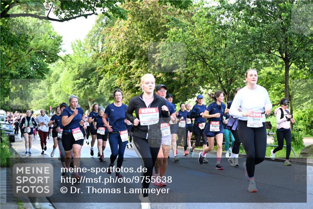 14.06.2026 - REWE Women's Run Dr. Thomas Lammeyer http://msf.ph/oto/9755638 14.06.2026 09:19:11 Laufen 8157, 7 meine-sportfotos.de