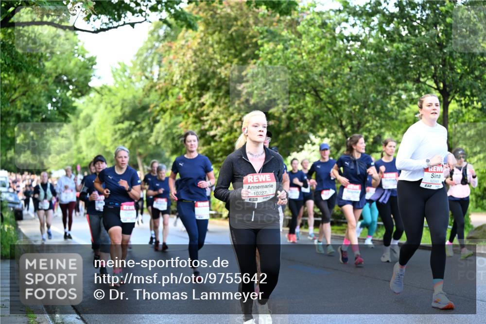 14.06.2026 - REWE Women's Run Dr. Thomas Lammeyer http://msf.ph/oto/9755642 14.06.2026 09:19:12 Laufen 10227, 7, 10349, 57 meine-sportfotos.de