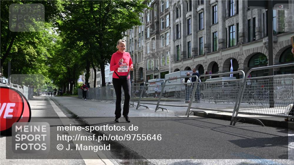 14.06.2026 - REWE Women's Run J. Mangold http://msf.ph/oto/9755646 14.06.2026 10:18:28 Ziel 10161 meine-sportfotos.de