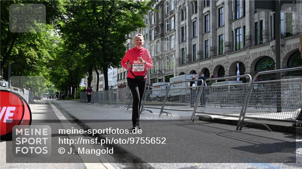 14.06.2026 - REWE Women's Run J. Mangold http://msf.ph/oto/9755652 14.06.2026 10:18:29 Ziel 10161 meine-sportfotos.de