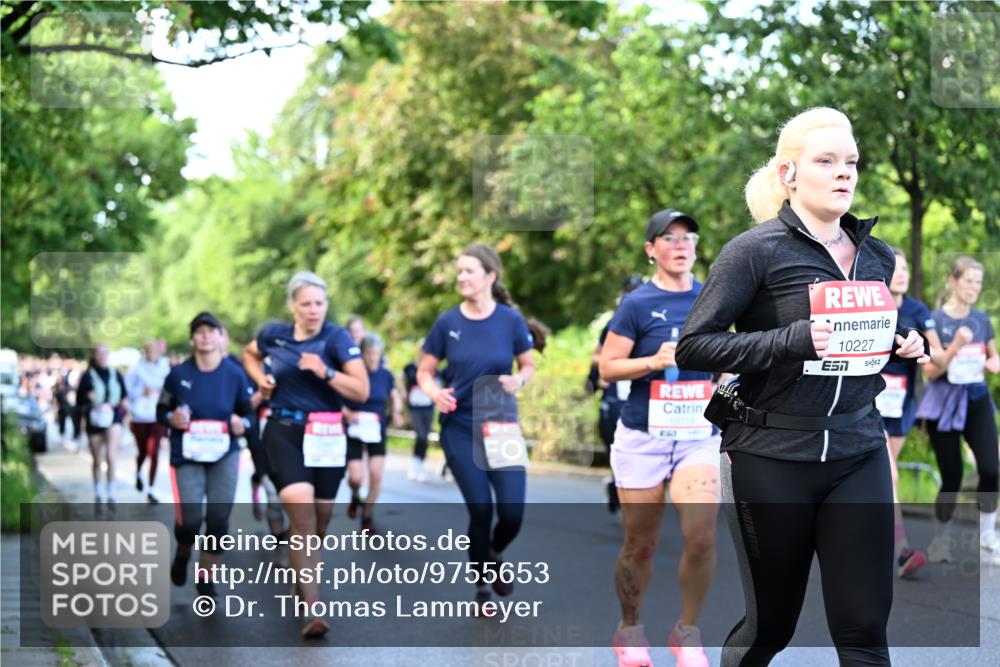 14.06.2026 - REWE Women's Run Dr. Thomas Lammeyer http://msf.ph/oto/9755653 14.06.2026 09:19:12 Laufen 10719, 10227 meine-sportfotos.de