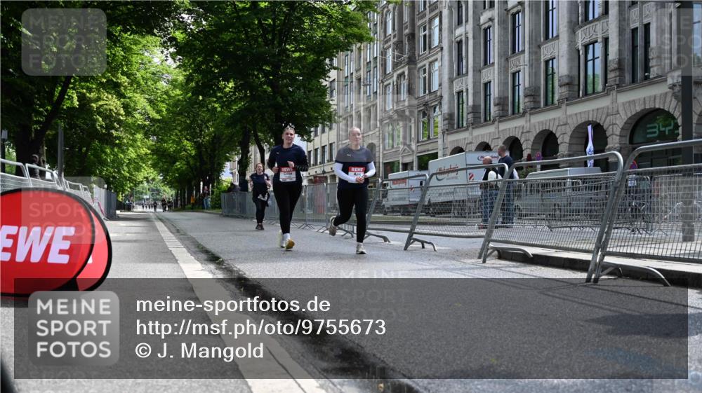 14.06.2026 - REWE Women's Run J. Mangold http://msf.ph/oto/9755673 14.06.2026 10:18:48 Ziel 10354, 11094, 11466 meine-sportfotos.de