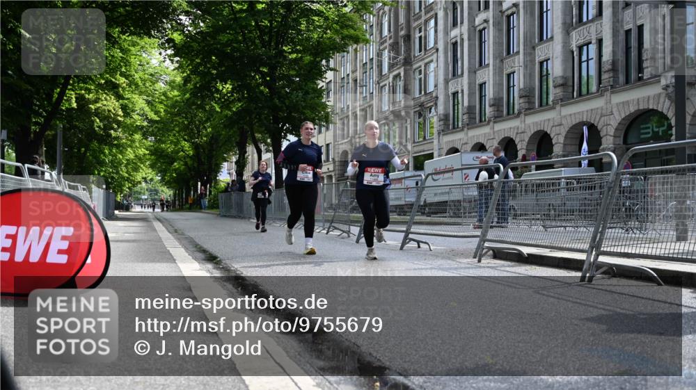 14.06.2026 - REWE Women's Run J. Mangold http://msf.ph/oto/9755679 14.06.2026 10:18:49 Ziel 10354, 11094, 11466 meine-sportfotos.de