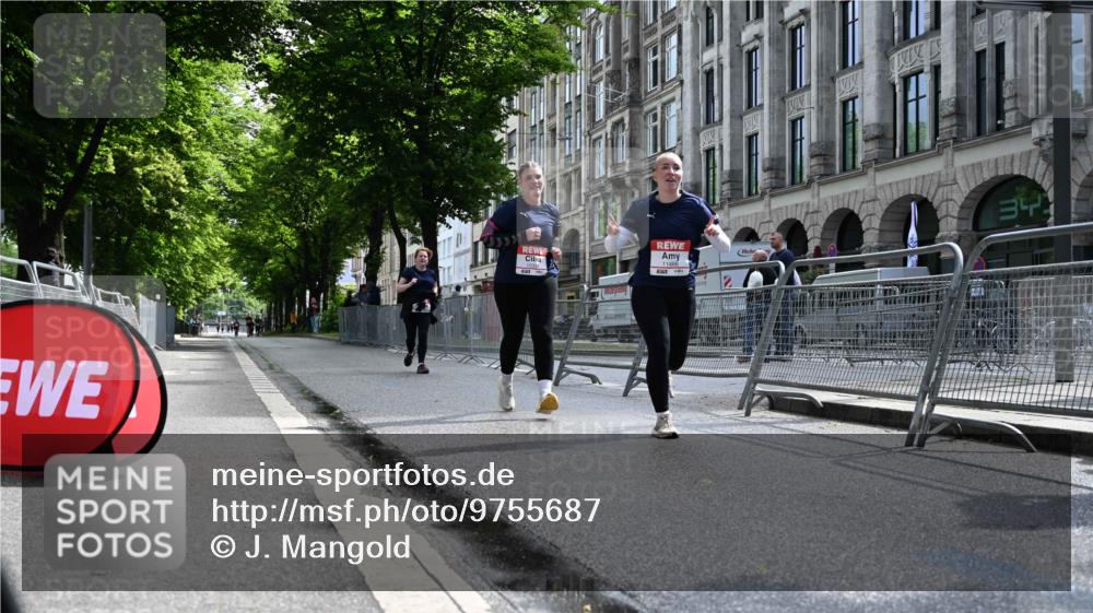 14.06.2026 - REWE Women's Run J. Mangold http://msf.ph/oto/9755687 14.06.2026 10:18:49 Ziel 10354, 11094, 11466 meine-sportfotos.de