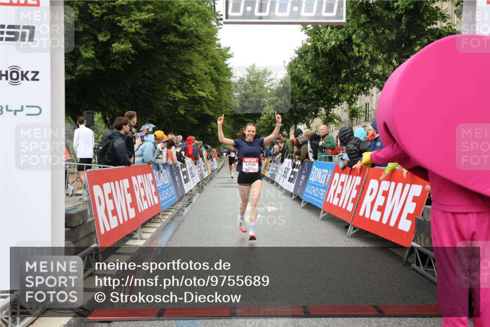 14.06.2026 - REWE Women's Run Strokosch-Dieckow http://msf.ph/oto/9755689 14.06.2026 09:47:15 Ziel 10430, 10601 meine-sportfotos.de