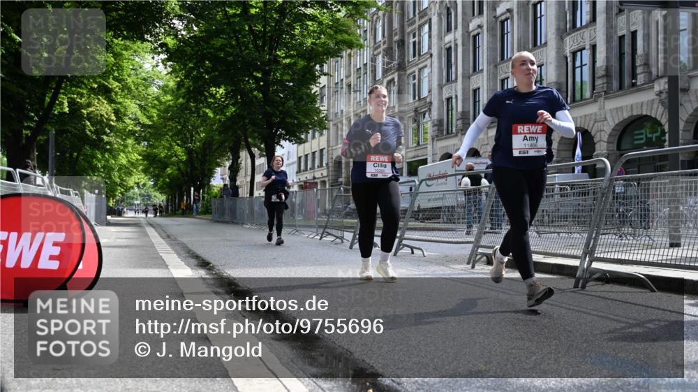 14.06.2026 - REWE Women's Run J. Mangold http://msf.ph/oto/9755696 14.06.2026 10:18:50 Ziel 10354, 11094, 11466 meine-sportfotos.de