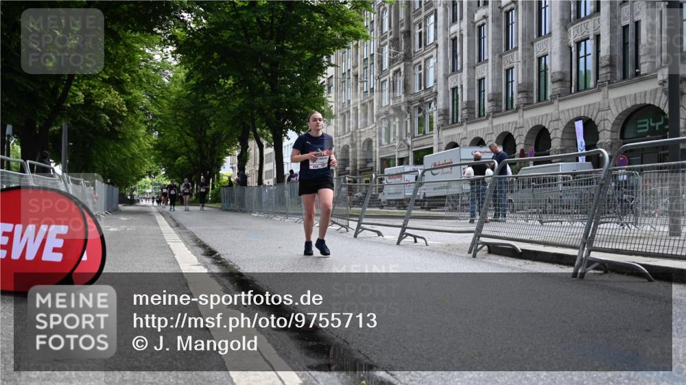 14.06.2026 - REWE Women's Run J. Mangold http://msf.ph/oto/9755713 14.06.2026 10:19:23 Ziel 11394 meine-sportfotos.de
