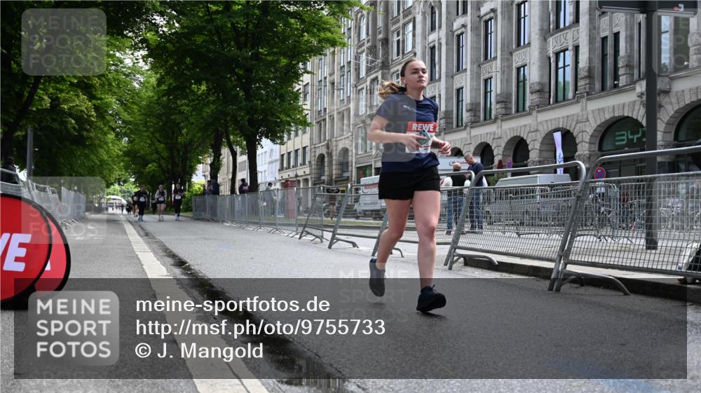 14.06.2026 - REWE Women's Run J. Mangold http://msf.ph/oto/9755733 14.06.2026 10:19:24 Ziel 11394 meine-sportfotos.de