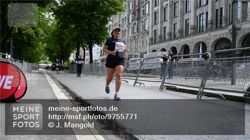 14.06.2026 - REWE Women's Run J. Mangold http://msf.ph/oto/9755771 14.06.2026 10:19:48 Ziel 10748 meine-sportfotos.de