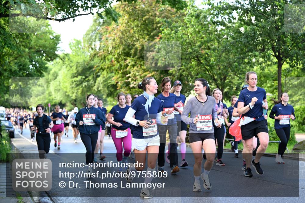 14.06.2026 - REWE Women's Run Dr. Thomas Lammeyer http://msf.ph/oto/9755809 14.06.2026 09:19:24 Laufen 10320, 57, 11075, 57 meine-sportfotos.de