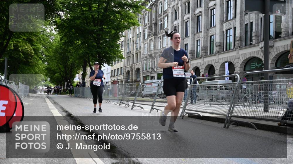 14.06.2026 - REWE Women's Run J. Mangold http://msf.ph/oto/9755813 14.06.2026 10:20:00 Ziel 10446, 11028, 11215, 11216, 11424 meine-sportfotos.de