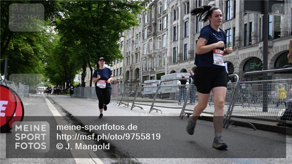 14.06.2026 - REWE Women's Run J. Mangold http://msf.ph/oto/9755819 14.06.2026 10:20:01 Ziel 10446, 11215, 11216, 11424 meine-sportfotos.de