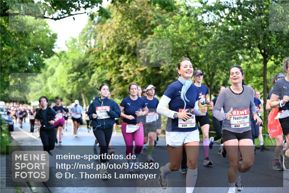 14.06.2026 - REWE Women's Run Dr. Thomas Lammeyer http://msf.ph/oto/9755820 14.06.2026 09:19:25 Laufen 10519, 10320, 11075, 7 meine-sportfotos.de