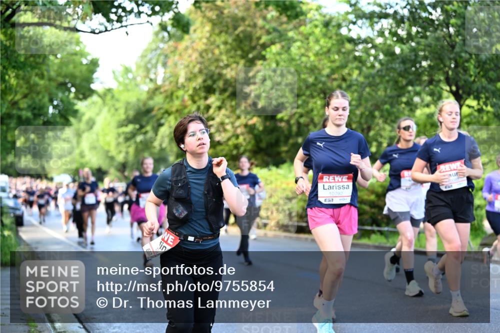 14.06.2026 - REWE Women's Run Dr. Thomas Lammeyer http://msf.ph/oto/9755854 14.06.2026 09:19:27 Laufen 10792, 7 meine-sportfotos.de