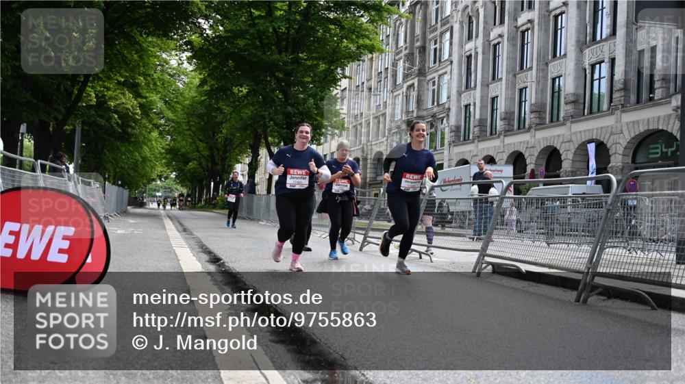 14.06.2026 - REWE Women's Run J. Mangold http://msf.ph/oto/9755863 14.06.2026 10:20:20 Ziel 10485, 10767, 11064, 11465 meine-sportfotos.de