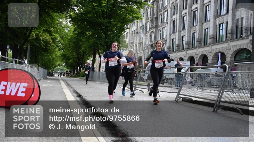14.06.2026 - REWE Women's Run J. Mangold http://msf.ph/oto/9755866 14.06.2026 10:20:20 Ziel 10485, 10767, 11064, 11465 meine-sportfotos.de