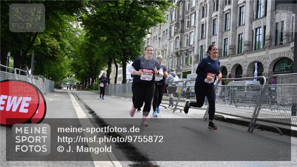 14.06.2026 - REWE Women's Run J. Mangold http://msf.ph/oto/9755872 14.06.2026 10:20:20 Ziel 10485, 10767, 11064, 11465 meine-sportfotos.de
