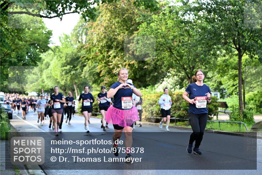 14.06.2026 - REWE Women's Run Dr. Thomas Lammeyer http://msf.ph/oto/9755878 14.06.2026 09:19:29 Laufen 10101, 10850 meine-sportfotos.de