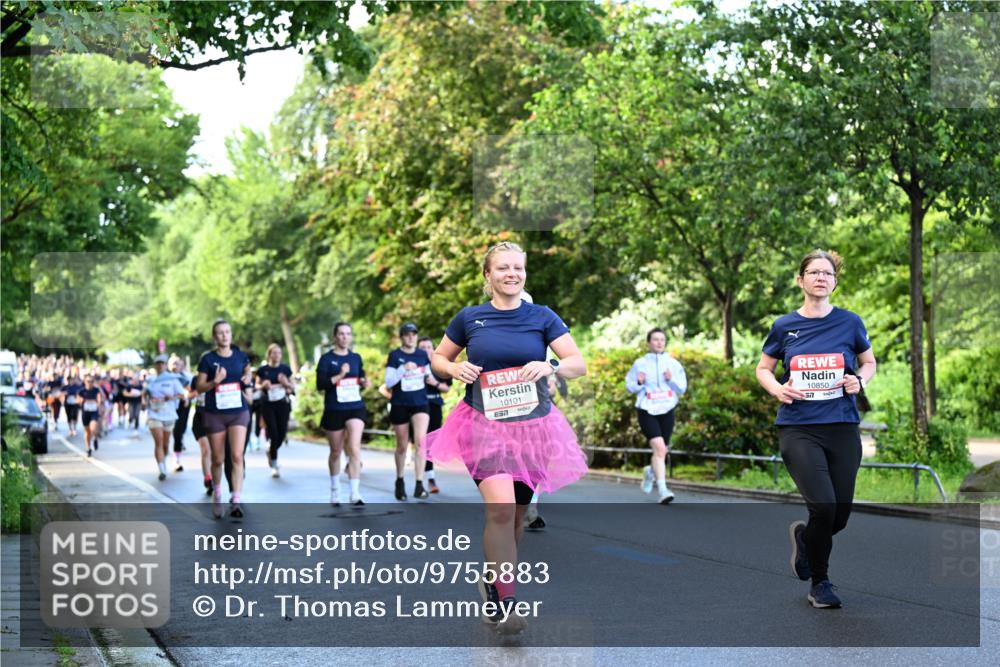 14.06.2026 - REWE Women's Run Dr. Thomas Lammeyer http://msf.ph/oto/9755883 14.06.2026 09:19:29 Laufen 10101, 657, 10850 meine-sportfotos.de