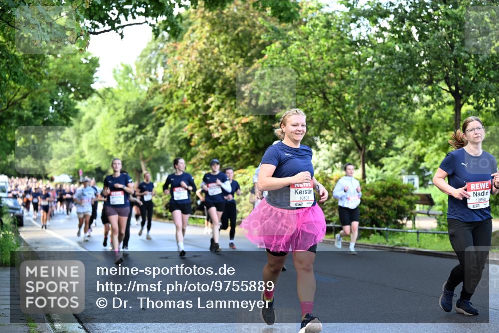 14.06.2026 - REWE Women's Run Dr. Thomas Lammeyer http://msf.ph/oto/9755889 14.06.2026 09:19:30 Laufen 10101, 10850 meine-sportfotos.de