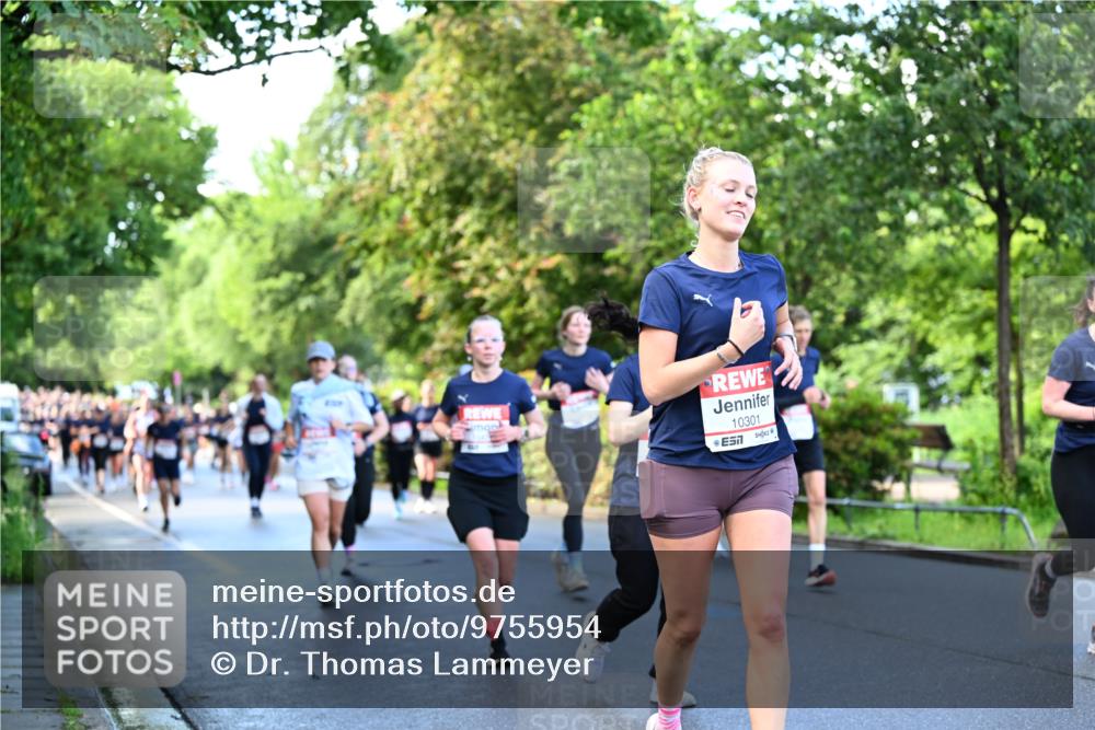 14.06.2026 - REWE Women's Run Dr. Thomas Lammeyer http://msf.ph/oto/9755954 14.06.2026 09:19:34 Laufen 10301 meine-sportfotos.de