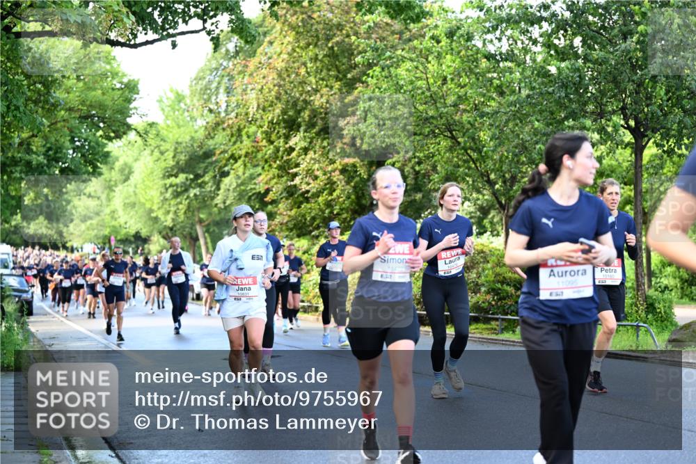 14.06.2026 - REWE Women's Run Dr. Thomas Lammeyer http://msf.ph/oto/9755967 14.06.2026 09:19:35 Laufen 10831, 11472, 10470, 67, 11095, 10160 meine-sportfotos.de