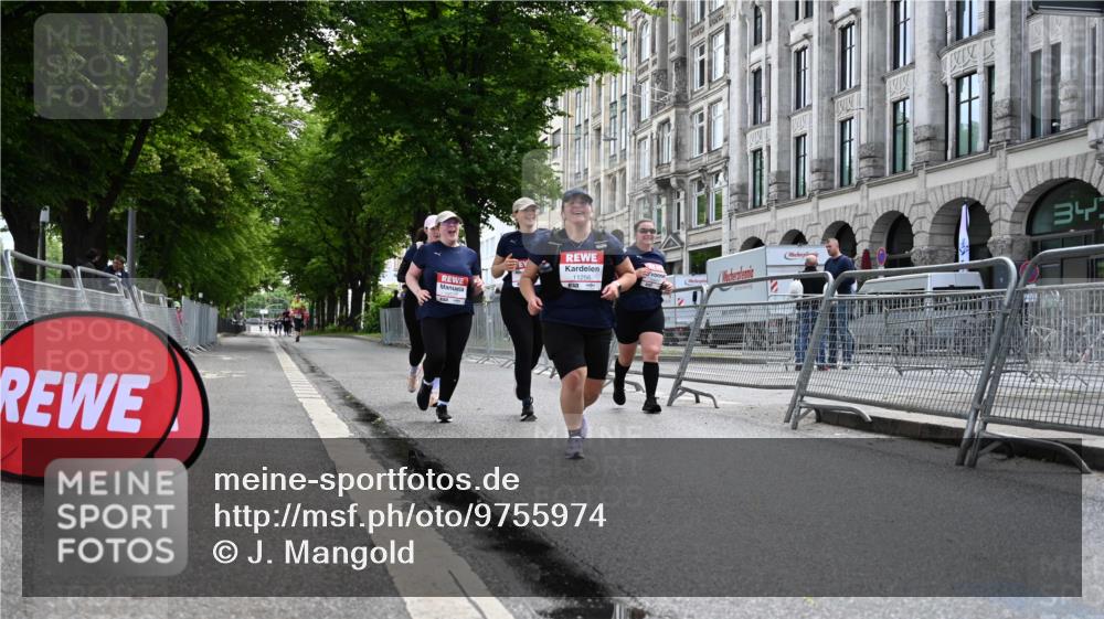 14.06.2026 - REWE Women's Run J. Mangold http://msf.ph/oto/9755974 14.06.2026 10:21:08 Ziel 10174, 10212, 10520, 10607, 10714, 11249, 11256 meine-sportfotos.de