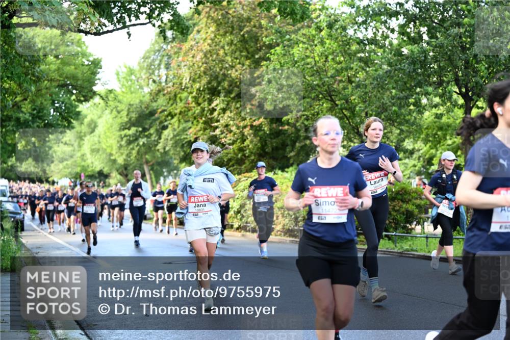 14.06.2026 - REWE Women's Run Dr. Thomas Lammeyer http://msf.ph/oto/9755975 14.06.2026 09:19:36 Laufen 10831, 11472, 65, 7, 10476, 7 meine-sportfotos.de