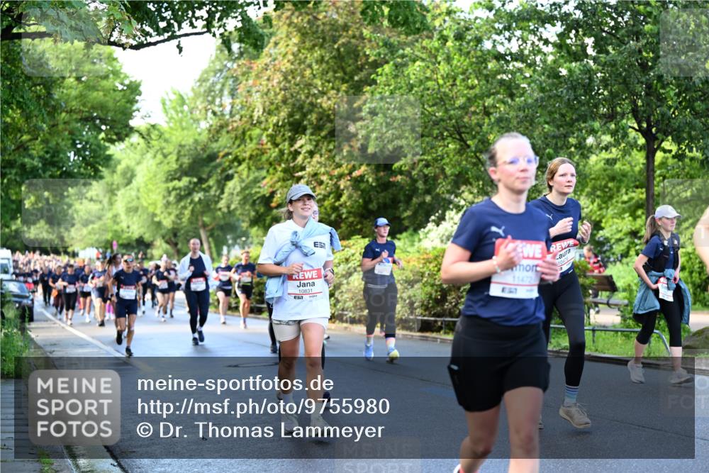 14.06.2026 - REWE Women's Run Dr. Thomas Lammeyer http://msf.ph/oto/9755980 14.06.2026 09:19:36 Laufen 10831, 11472, 10476, 77 meine-sportfotos.de