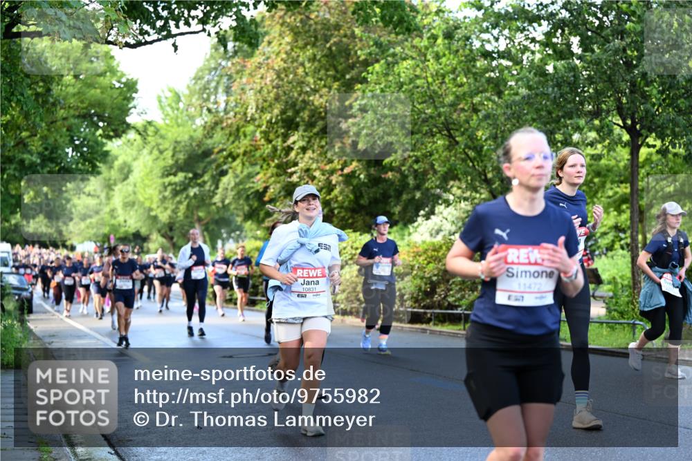 14.06.2026 - REWE Women's Run Dr. Thomas Lammeyer http://msf.ph/oto/9755982 14.06.2026 09:19:36 Laufen 10831, 7, 11472 meine-sportfotos.de