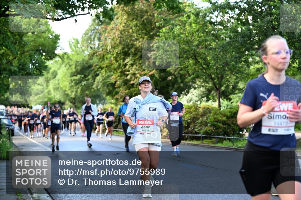 14.06.2026 - REWE Women's Run Dr. Thomas Lammeyer http://msf.ph/oto/9755989 14.06.2026 09:19:37 Laufen 11472, 10831, 7 meine-sportfotos.de