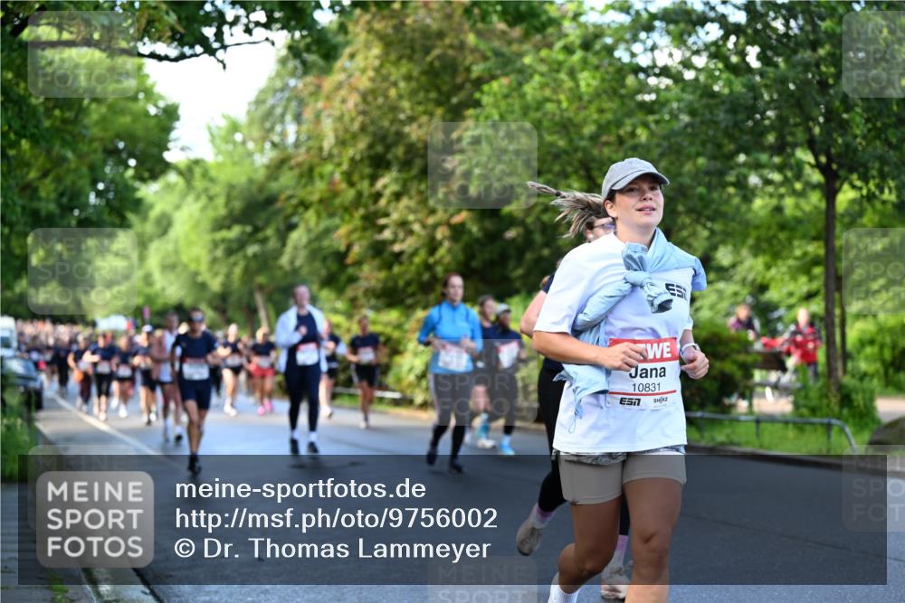 14.06.2026 - REWE Women's Run Dr. Thomas Lammeyer http://msf.ph/oto/9756002 14.06.2026 09:19:38 Laufen 10831 meine-sportfotos.de