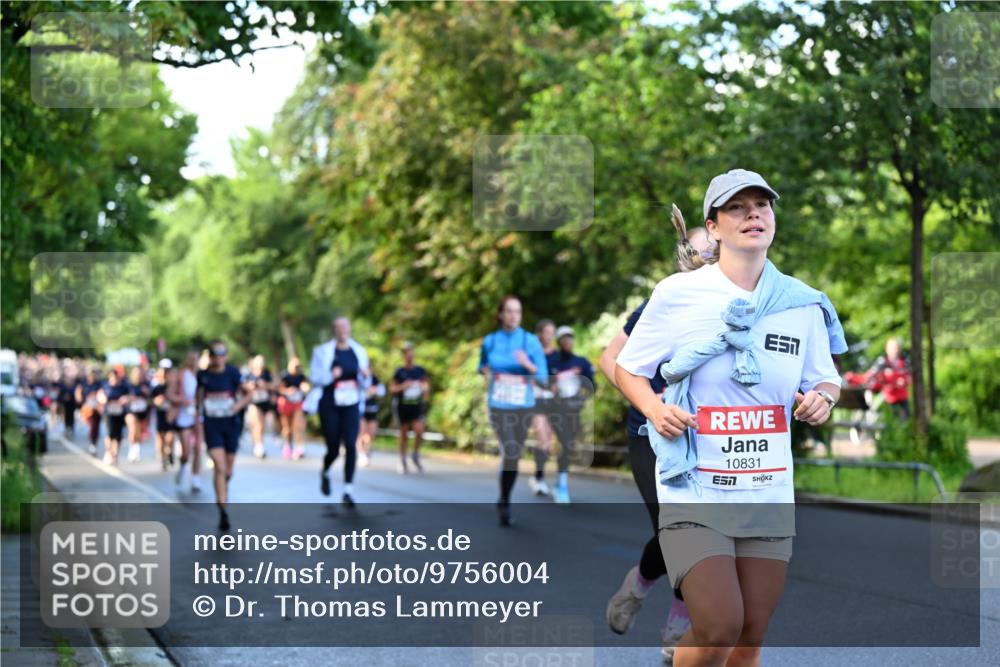 14.06.2026 - REWE Women's Run Dr. Thomas Lammeyer http://msf.ph/oto/9756004 14.06.2026 09:19:38 Laufen 10831 meine-sportfotos.de