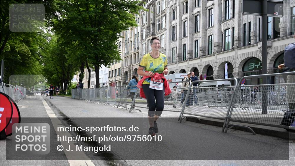 14.06.2026 - REWE Women's Run J. Mangold http://msf.ph/oto/9756010 14.06.2026 10:21:25 Ziel 10599 meine-sportfotos.de