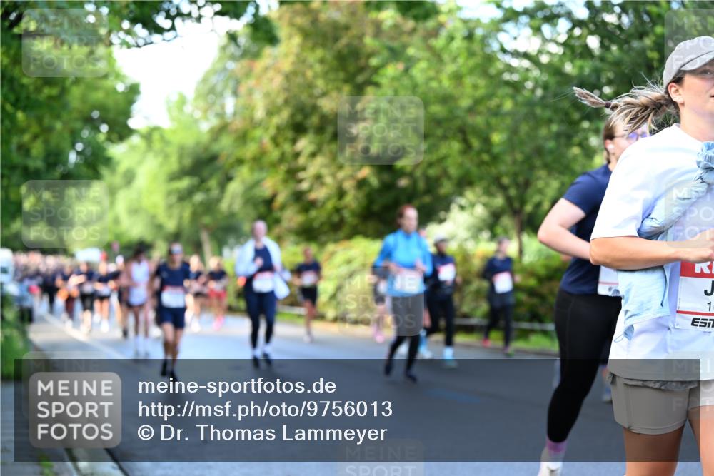 14.06.2026 - REWE Women's Run Dr. Thomas Lammeyer http://msf.ph/oto/9756013 14.06.2026 09:19:38 Laufen 1 meine-sportfotos.de
