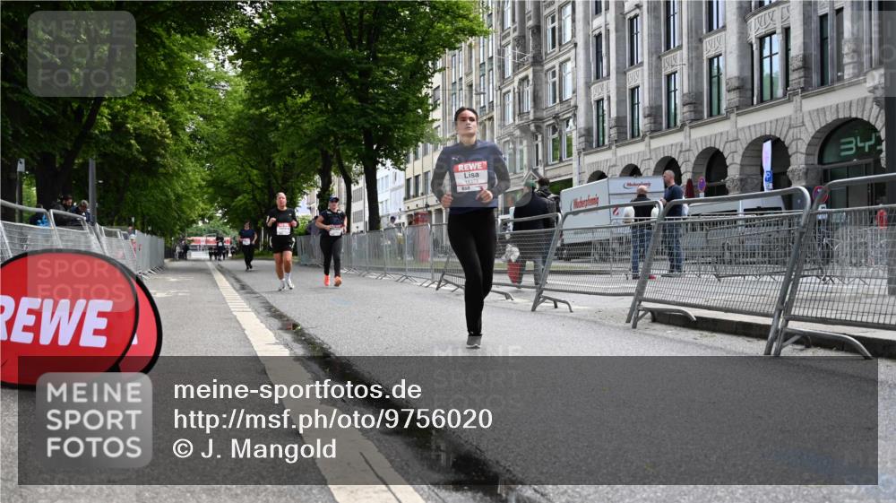 14.06.2026 - REWE Women's Run J. Mangold http://msf.ph/oto/9756020 14.06.2026 10:22:17 Ziel 10305, 10731, 11373 meine-sportfotos.de