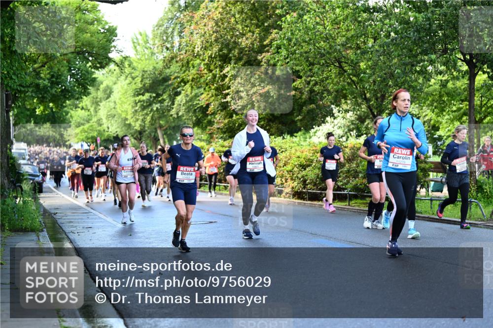 14.06.2026 - REWE Women's Run Dr. Thomas Lammeyer http://msf.ph/oto/9756029 14.06.2026 09:19:40 Laufen 5, 10453, 11279 meine-sportfotos.de