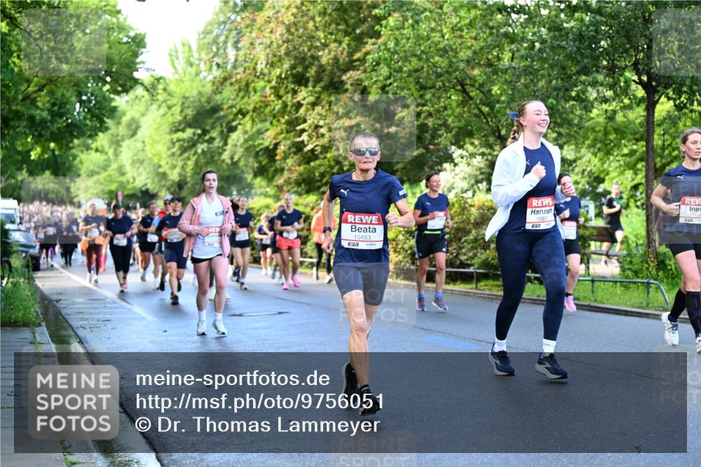14.06.2026 - REWE Women's Run Dr. Thomas Lammeyer http://msf.ph/oto/9756051 14.06.2026 09:19:41 Laufen 10453, 7, 10805, 51, 11104 meine-sportfotos.de