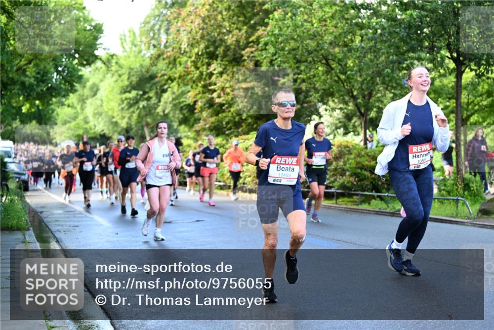 14.06.2026 - REWE Women's Run Dr. Thomas Lammeyer http://msf.ph/oto/9756055 14.06.2026 09:19:41 Laufen 10453, 7, 10805 meine-sportfotos.de